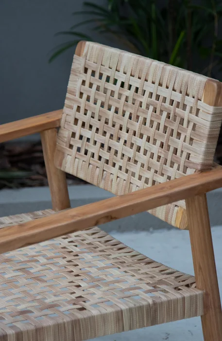 Butaca en teca y cuerda con posabrazos en Beige - Butacas, banquetas y puffs, Uruguay | Entrecasa, vista 3