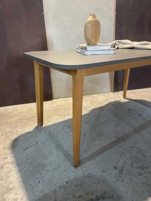 Mesa de comedor BAIKAL en Gris - Mesas de comedor, Uruguay | Mezcla, vista 2