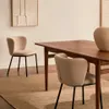Silla Ciselia - de chenilla beige y acero negro en Beige - Sillas, Uruguay | Kavehome, vista 3 de 10