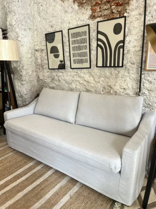 Sofá Manchester con Funda Desmontable 3 Cuerpos (205cm) – Gris Claro en Gris - Sillones y sofás, Uruguay | Berna Home, vista 7