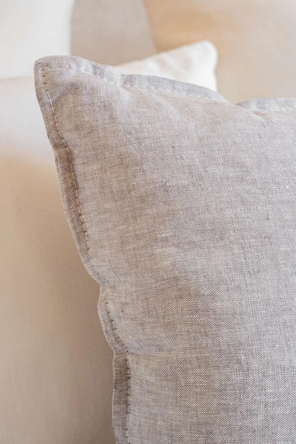 ALMOHADON PAZ LINO GRIS CLARO - 70 X 43 en Gris - Textiles, Uruguay | La Iberica, vista 2