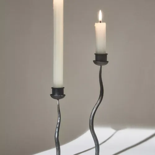 CANDELABRO HIERRO ONDULADO en Negro - Velas y Portavelas, Uruguay | Zara Home