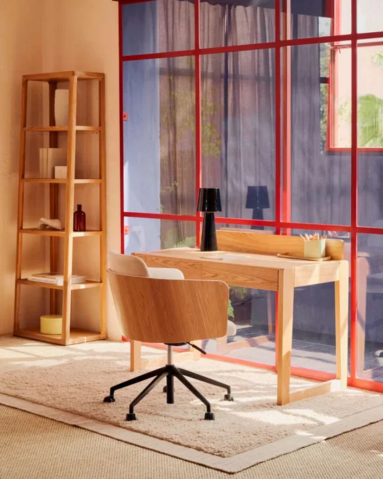 Escritorio Arandu de chapa y madera maciza de fresno 120 x 60 cm en Madera natural - Escritorios y sillas de escritorio, Uruguay | Kavehome, vista 2