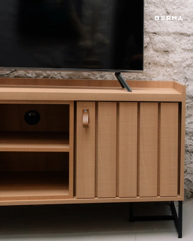 Rack Trendy Marrón Claro (Pie Negro) 140 cm en Madera natural - Muebles para TV, Uruguay | Berna Home, vista 5