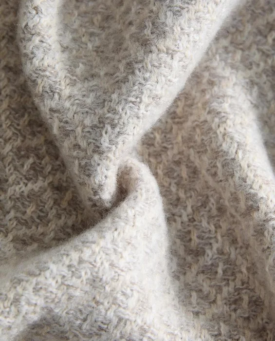 MANTA ESTRUCTURA ROMBOS en Gris - Textiles, Uruguay | Zara Home, vista 4