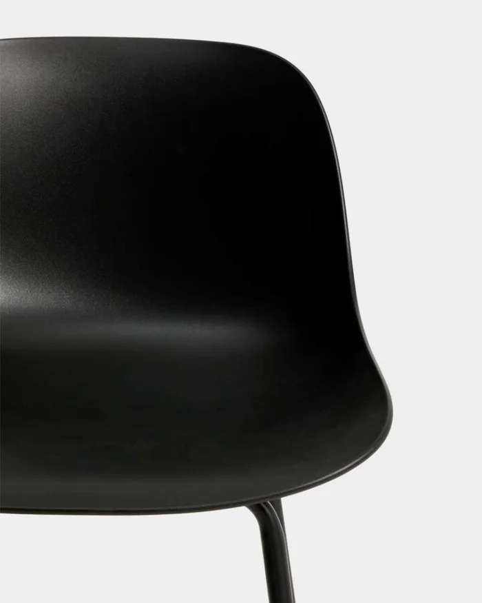 Taburete Altea negro y patas de acero con acabado negro 65 cm. - con acabado negro 65 cm. en Negro - Butacas, banquetas y puffs, Uruguay | Kavehome, vista 2