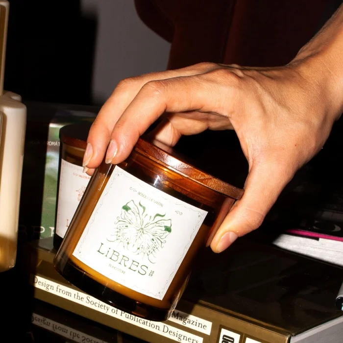 Vela aromática Bosque de Santal 350g en Marrón - Velas y Portavelas, Uruguay | Buho Store