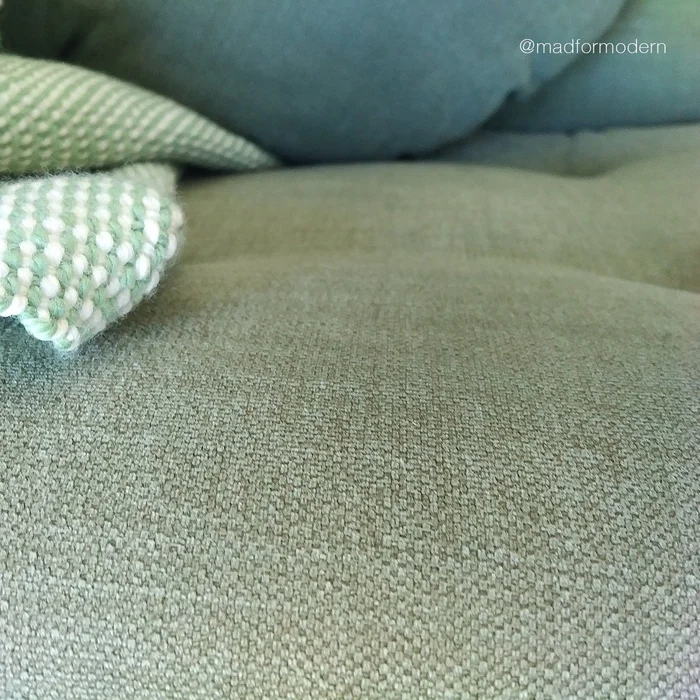 Klein Swivel Lounge | H.W. Klein en Verde oliva - Butacas, banquetas y puffs, Uruguay | Mad for Modern, vista 2