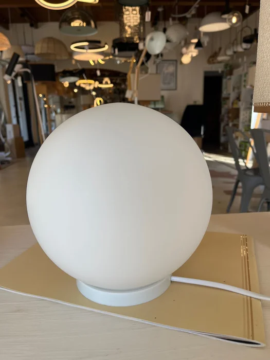 M231 en Blanco - Lámparas de mesa, Uruguay | Unik, vista 4
