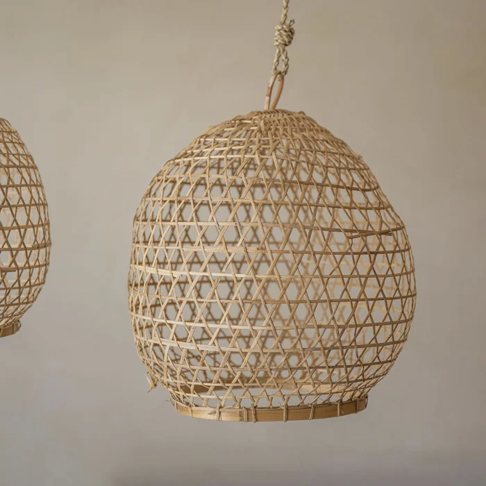 Lámpara de techo Bella L en Madera natural - Lámparas colgantes, Uruguay | De Arcos