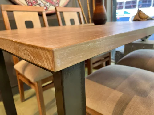 Juego Comedor Industrial Madera Maciza 4 Sillas 140x85 A Eleccion en Madera natural - Mesas de comedor, Uruguay | Ozark Home, vista 4
