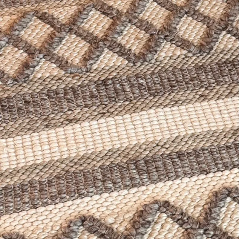 ALFOMBRA LANA BORDADA FRANJAS NATURAL TAUPE en Multicolor - Alfombras, Uruguay | Masinfinito Casa