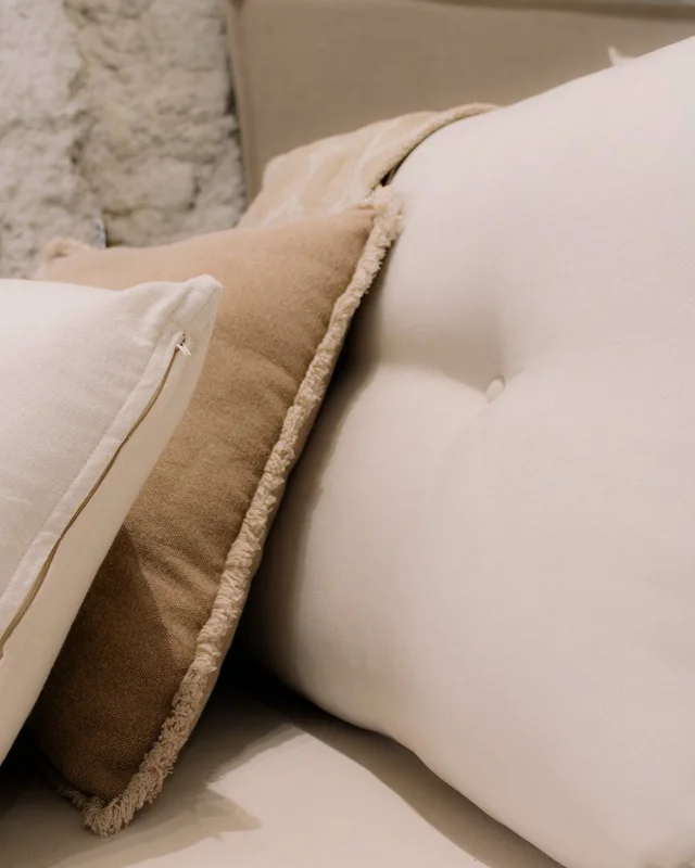 Sofá Mónaco 2 Cuerpos - Blanco (165 cm) en Blanco - Sillones y sofás, Uruguay | Berna Home, vista 6