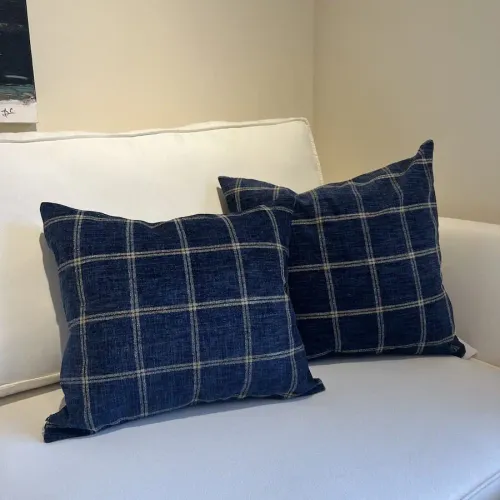 Almohadones terciopelo cuadrados - Textiles, Uruguay | FMB