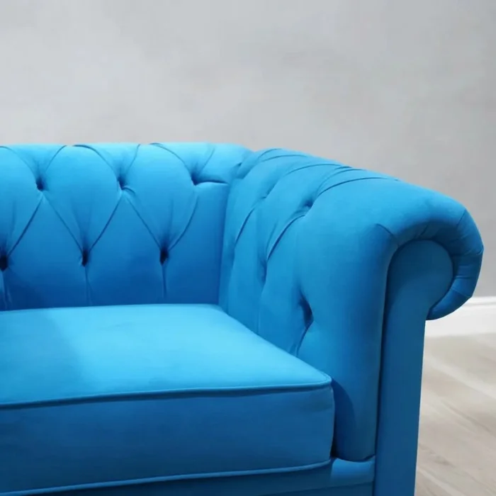 Sofa 1 cuerpo Clasico - Tapizada tela Turquesa en Azul - Butacas, banquetas y puffs, Uruguay | Champagne Home, vista 2