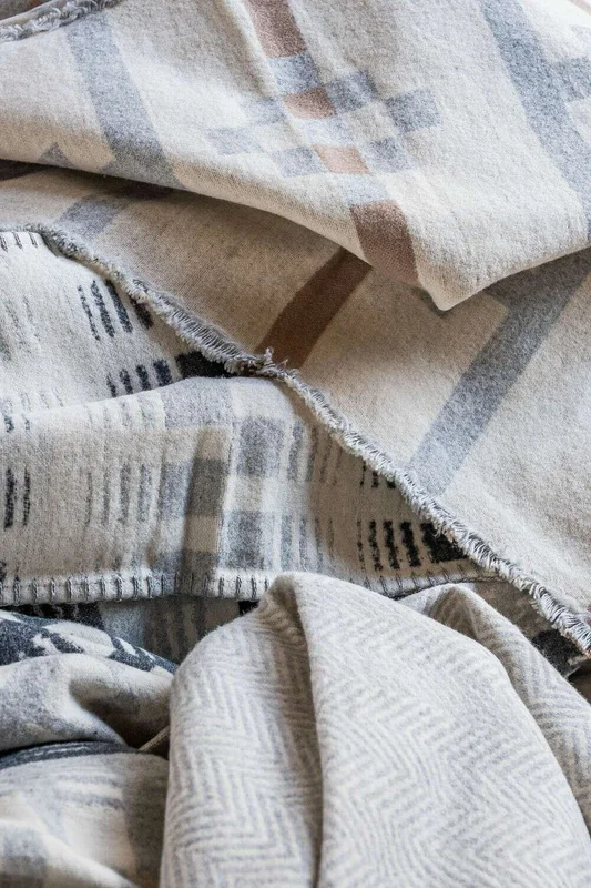 MANTA AUSTRIACA - AMBER GREIGE en Beige - Textiles, Uruguay | La Iberica, vista 3