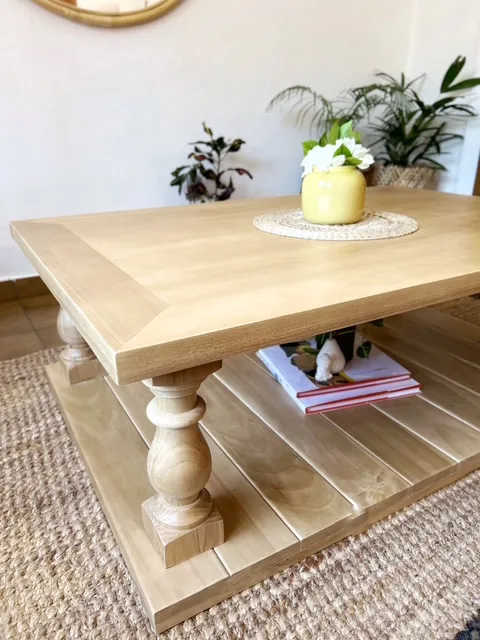 Mesa ratona patas torneadas en Madera natural - Mesas de living, Uruguay | Decoramuss