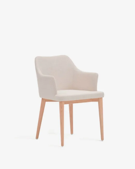 Silla Croft de chenilla y patas de madera maciza de fresno - beige en Beige - Sillas, Uruguay | Kavehome