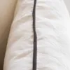 ALMOHADON AZUR CON VIVO - LINO BLANCO - 55 X 55 en Blanco - Textiles, Uruguay | La Iberica, vista 2 de 4