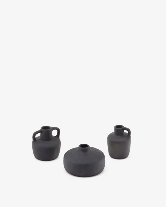 Set Sofra de 3 jarrones de terracota con acabado negro 6 cm / 7 cm / 10 cm en Negro - Jarrones, Uruguay | Kavehome
