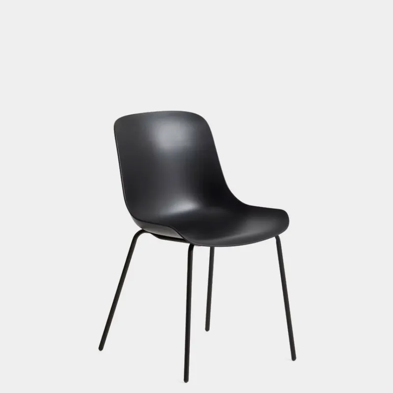 Silla Altea beige y patas de acero - con acabado negro en Beige - Sillas, Uruguay | Kavehome