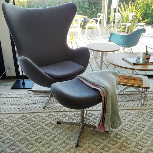 Egg Chair | Arne Jacobsen en Beige - Butacas, banquetas y puffs, Uruguay | Mad for Modern