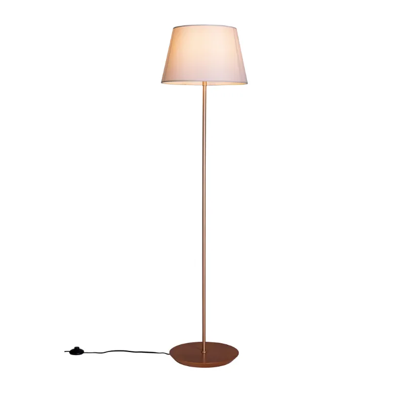 Lámpara de Pie Slim Madera, Hierro Dorado y Pantalla Algodón en Castaño y Dorado – Material Pie: Hierro – Material Base: Madera – Material Panta - Lámparas de pie, Uruguay | Berna home