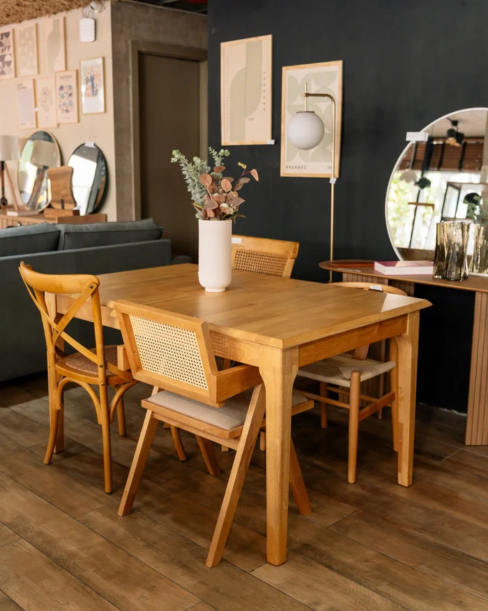 Mesa de Comedor Extensible Madera Natural - Inari en Madera natural - Mesas de comedor, Uruguay | Berna home, vista 2