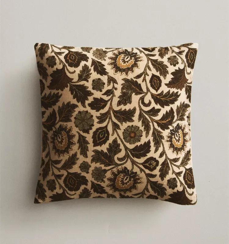 FUNDA COJÍN ESTAMPADO FLORAL en Multicolor - Textiles, Uruguay | Zara Home