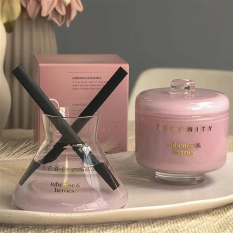 VELA AROMATIVA 230G TUBEROSE & BERRIES ROSA en Rosa - Velas y Portavelas, Uruguay | Decohogar, vista 3