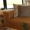 SOFA NORA CUERO NATURAL CAMEL 260X90 en Marrón - Sillones y sofás, Uruguay | Masinfinito Casa, vista 3 de 3