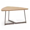 MESA CENTRO TRIANGULAR - BASE GRAFITO - MADERA ROBLE CLARO en Madera natural - Mesas de living, Uruguay | Champagne Home, vista 1 de 5