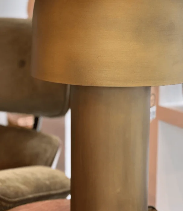 L. MESA CHAMPI H35 en VINTAGE BRASS - Lámparas de mesa, Uruguay | Más Infinito Casa, vista 2