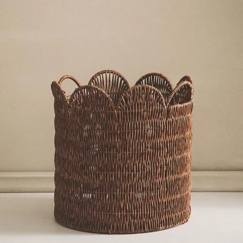 CESTA REDONDA ONDAS PLÁSTICO RECICLADO - Canastos, Uruguay | Zara Home
