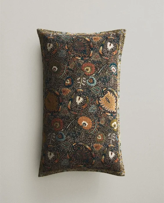 FUNDA COJÍN JACQUARD FLORAL - Textiles, Uruguay | Zara Home