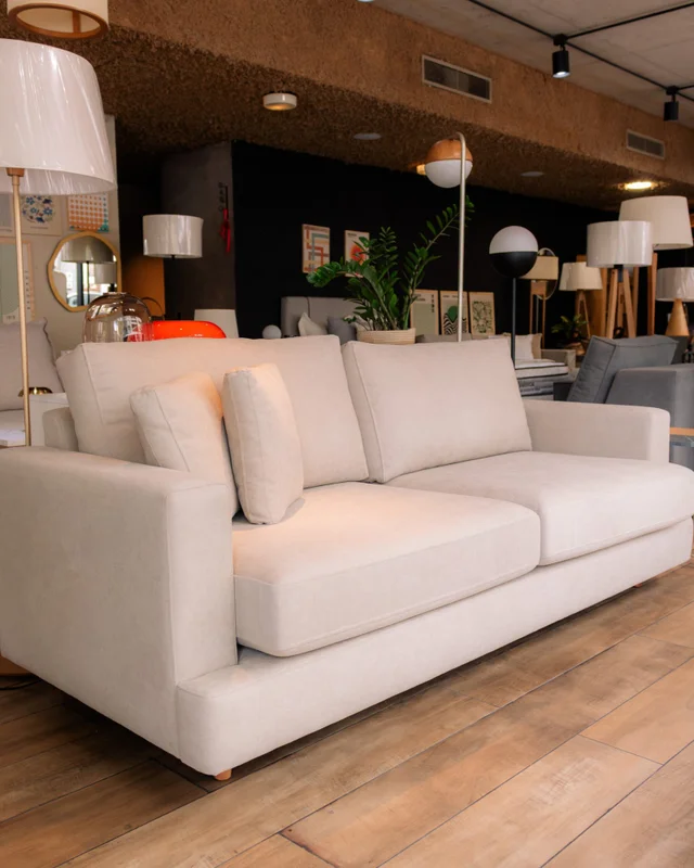 Sofa Dublin 3 Cuerpos (210 cm) EASY CLEAN - Beige en Madera natural - Sillones y sofás, Uruguay | Berna Home, vista 4