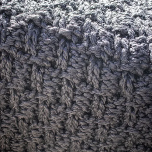 THROW TEJIDO A MANO GRIS OSCURO en Gris - Textiles, Uruguay | Sentido Jose Ignacio