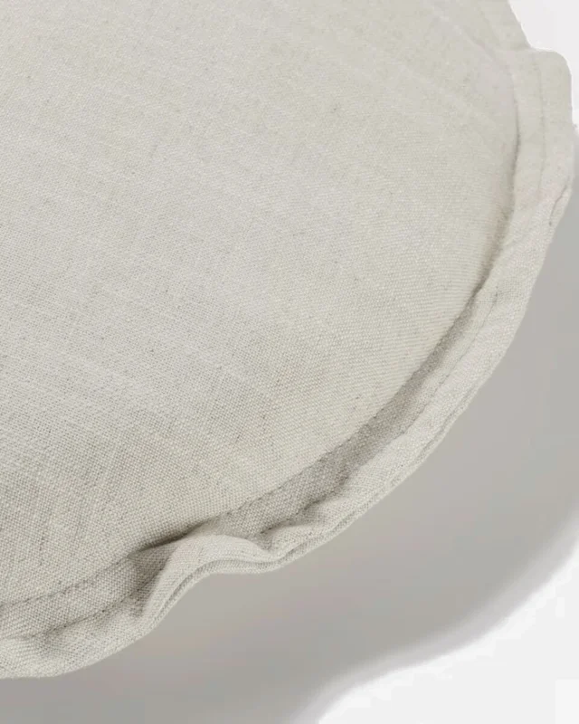 Almohadón Maelina blanco Ø 45 cm en Blanco - Textiles, Uruguay | Kavehome, vista 3