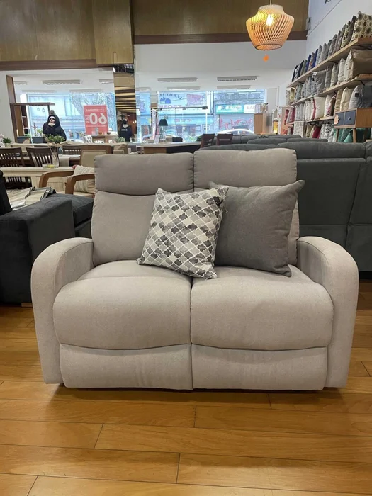 Reclinable fine de 2 cuerpos gris — Serra Amoblamientos en Gris - Sillones y sofás, Uruguay | Serra Amoblamientos