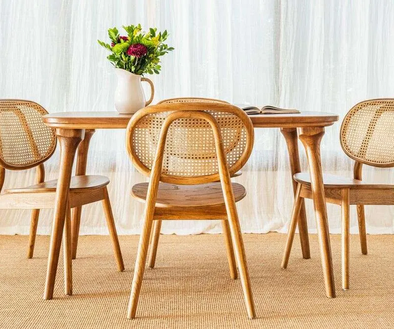 MESA COMEDOR PETIT OVAL - 1.30 X 0.80 MTS en Madera natural - Mesas de comedor, Uruguay | La Iberica