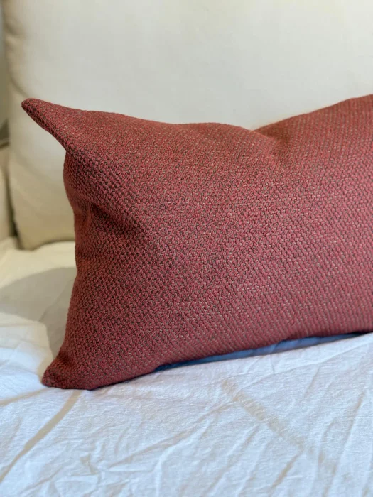 Almohadon rectangular terracota - Textiles, Uruguay | FMB, vista 2