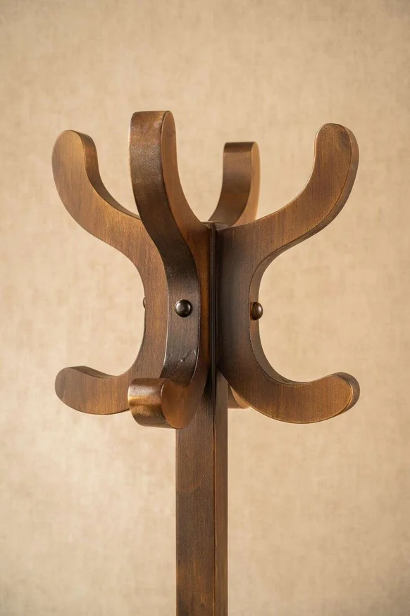 PERCHERO DE PIE DE MADERA - 8 PERCHAS en Madera natural - Percheros y colgadores, Uruguay | La Iberica, vista 2