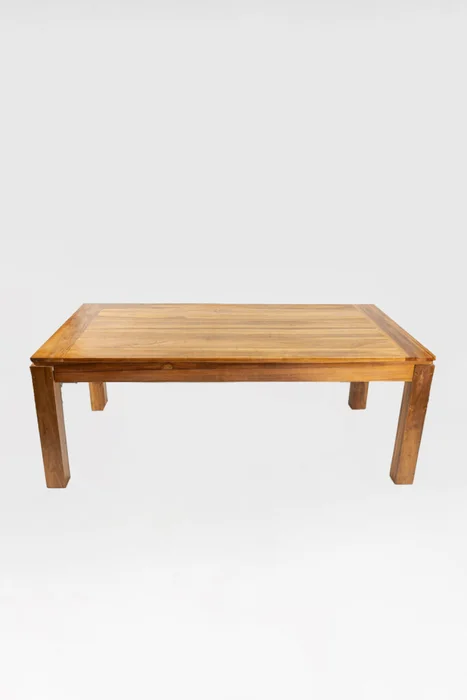 Mesa Comedor Harriet - Color Unico en Multicolor - Sillones y sofás, Uruguay | Indian