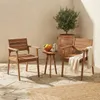 Set de Silla de Patio con Apoyabrazos Caraíva en Teca + Mesa Auxiliar en Marrón - Muebles para el exterior, Uruguay | Rústico Hogar, vista 3 de 5