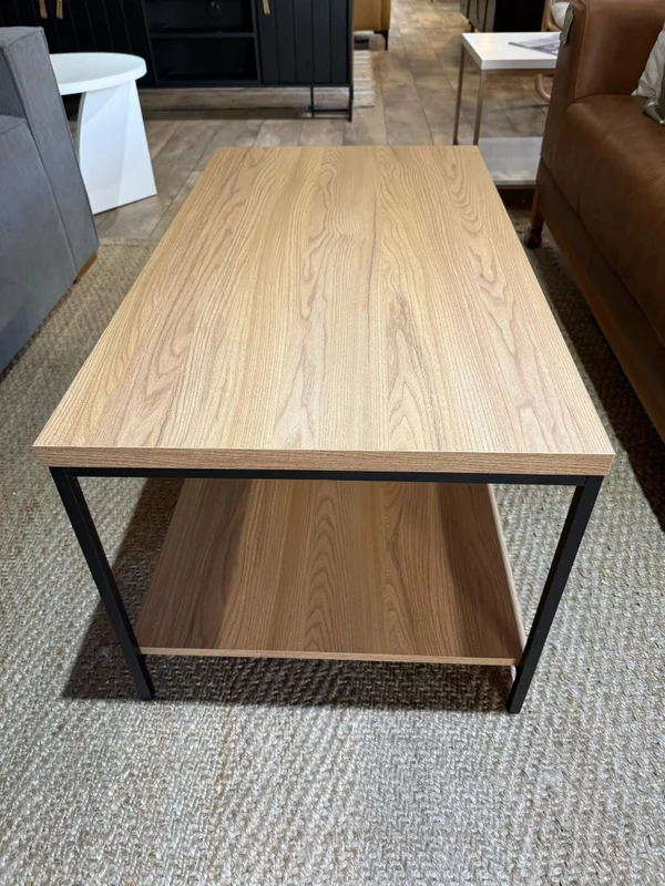 Mesa de Centro Ratona Rectangular Tapa Doble (Olmo y Hierro Negro) en Madera natural - Mesas de living, Uruguay | Berna Home, vista 5