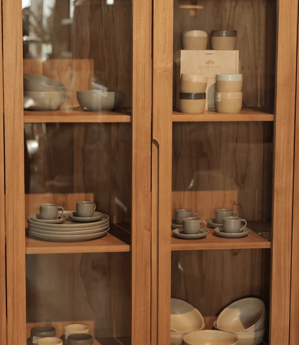 VITRINA OSLO en Madera natural - Bibliotecas, Uruguay | Más Infinito Casa, vista 2