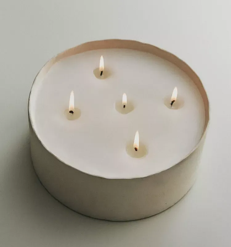 VELA DECORATIVA CERÁMICA en Off-white - Velas y Portavelas, Uruguay | Zara Home