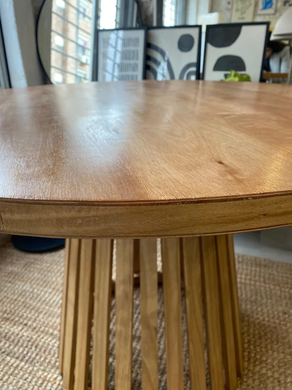 Mesa de Comedor Round 110 cm – Con Detalle en Madera natural - Mesas de comedor, Uruguay | Berna Home, vista 4