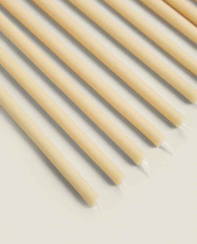 PACK VELAS FINAS DECORATIVAS CILINDRO (PACK DE 10) en Beige - Velas y Portavelas, Uruguay | Zara Home, vista 5