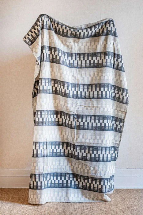 MANTA AUSTRIACA GEOMETRY - GRISES en Gris - Textiles, Uruguay | La Iberica